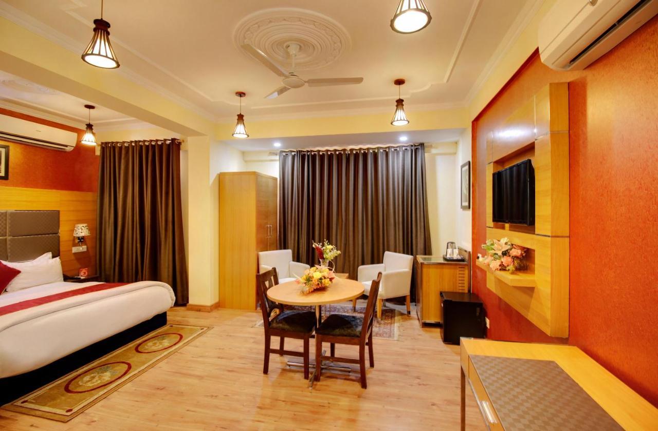 The Grand Mamta Hotel Srinagar  Exterior photo