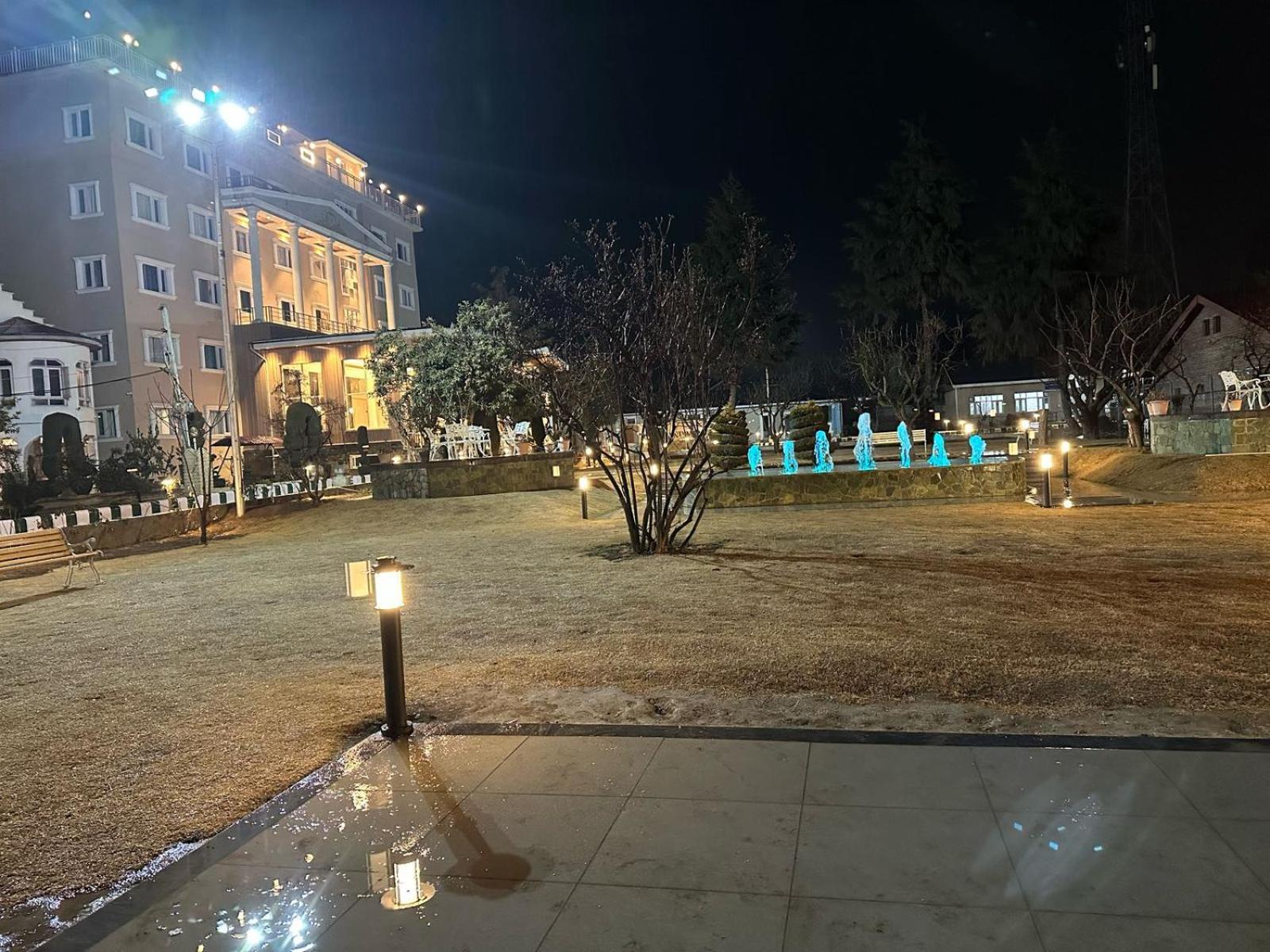 The Grand Mamta Hotel Srinagar  Exterior photo