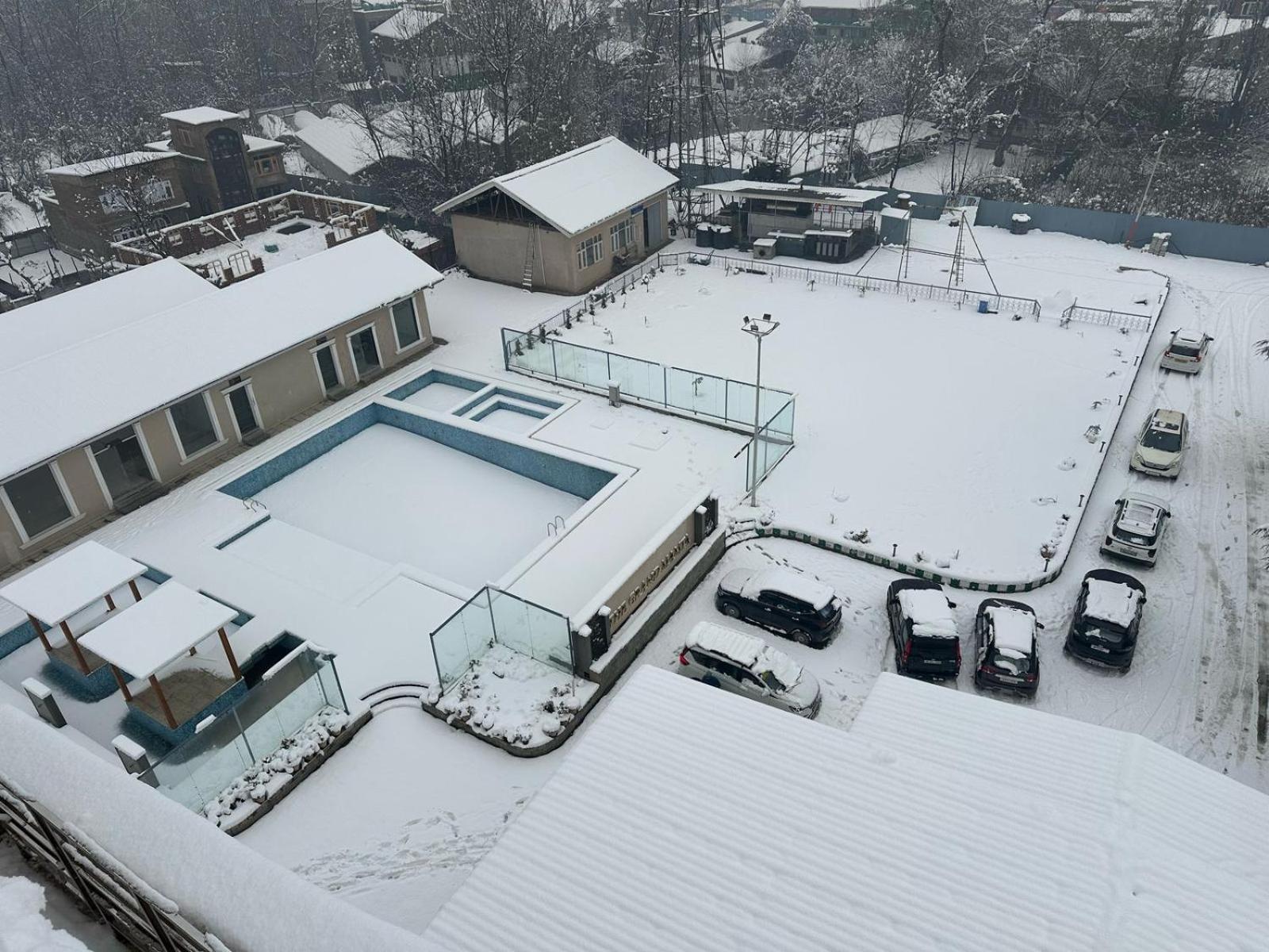 The Grand Mamta Hotel Srinagar  Exterior photo
