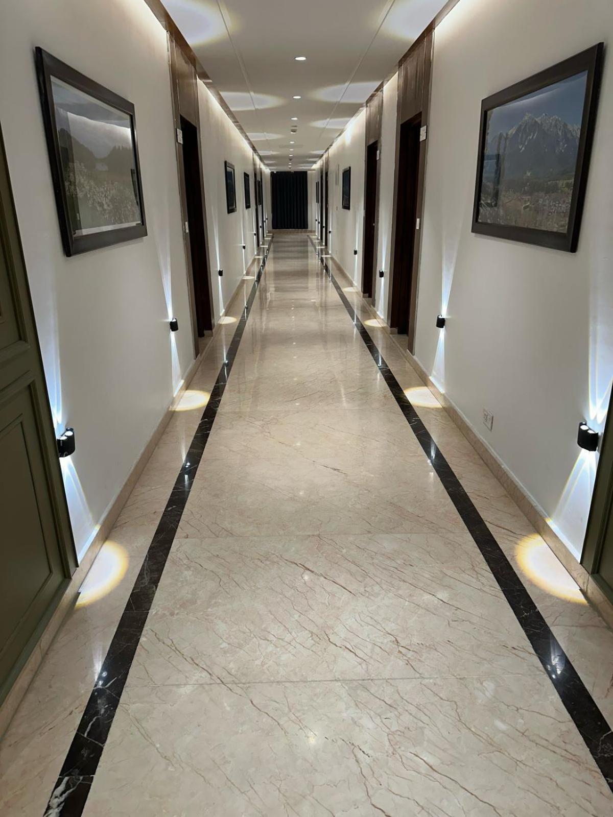 The Grand Mamta Hotel Srinagar  Exterior photo