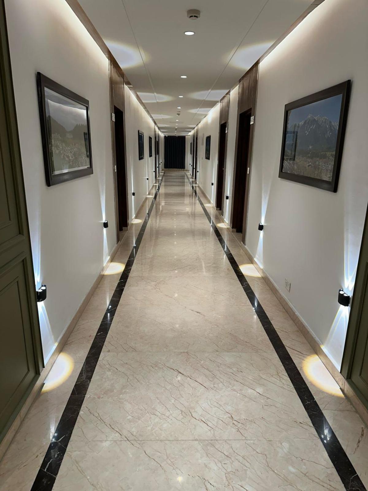 The Grand Mamta Hotel Srinagar  Exterior photo