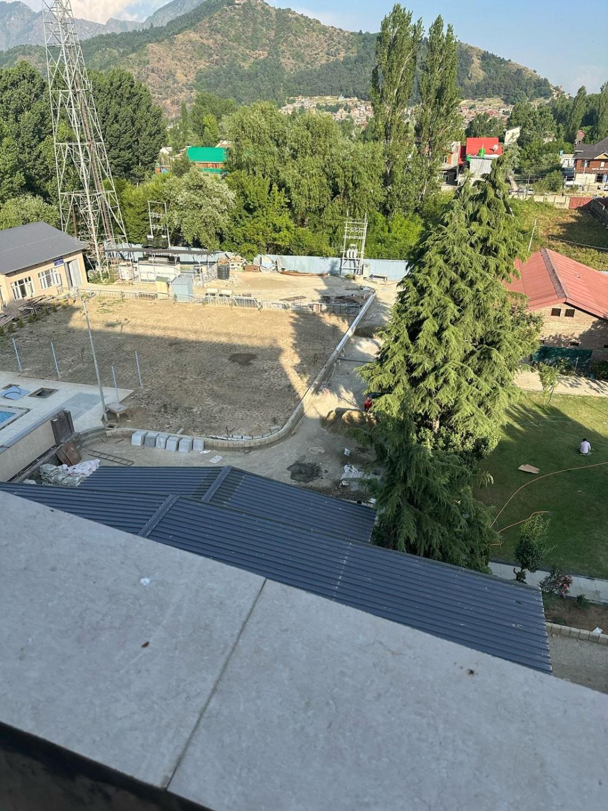 The Grand Mamta Hotel Srinagar  Exterior photo