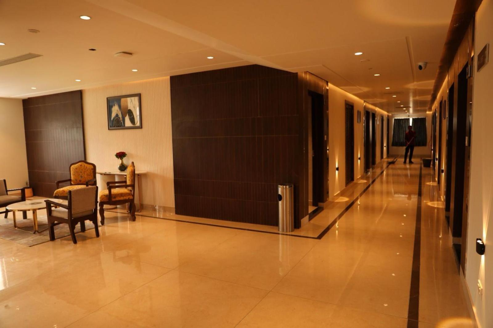 The Grand Mamta Hotel Srinagar  Exterior photo
