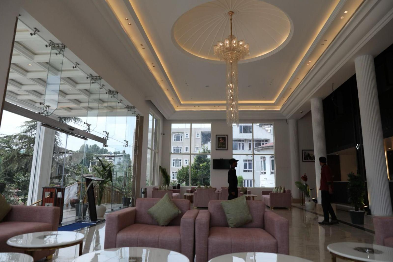 The Grand Mamta Hotel Srinagar  Exterior photo