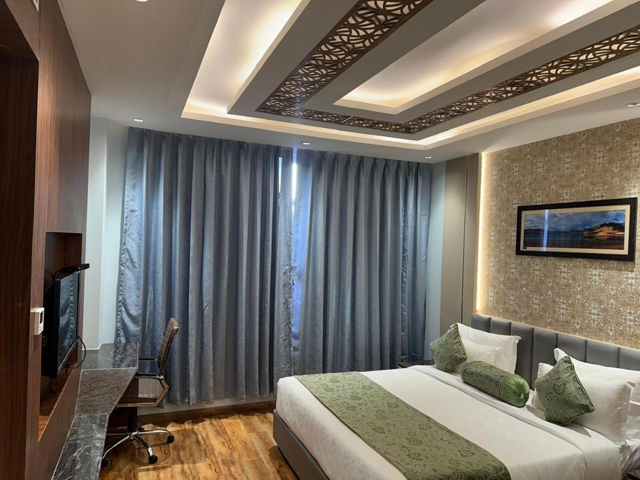 The Grand Mamta Hotel Srinagar  Exterior photo